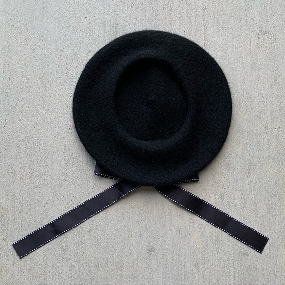 Bow Beret Hat - Picture 3 of 3